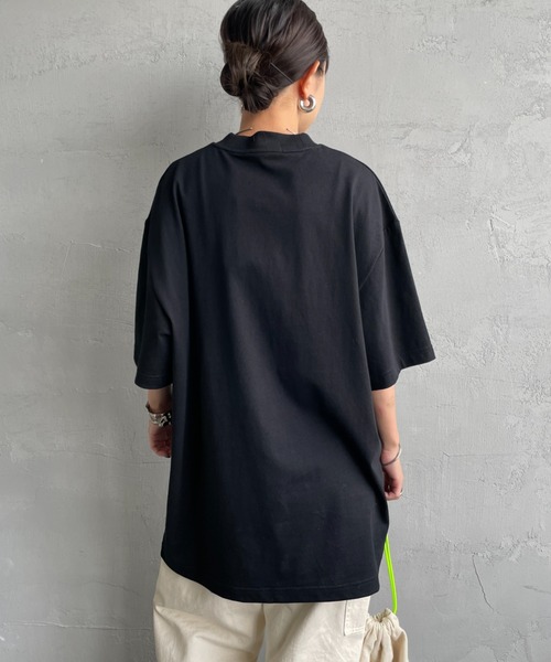 FRED PERRY（フレッドペリー）の「[FRED PERRY/フレッドペリー] ブランドロゴ刺繍 パネルTシャツ（Tシャツ/カットソー・レディース・ブラック/キナリ・S/M/L）」の3枚目の写真