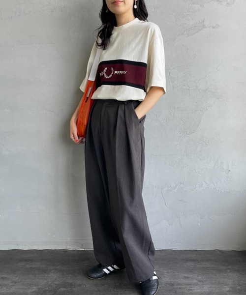 FRED PERRY（フレッドペリー）の「[FRED PERRY/フレッドペリー] ブランドロゴ刺繍 パネルTシャツ（Tシャツ/カットソー・レディース・ブラック/キナリ・S/M/L）」の17枚目の写真