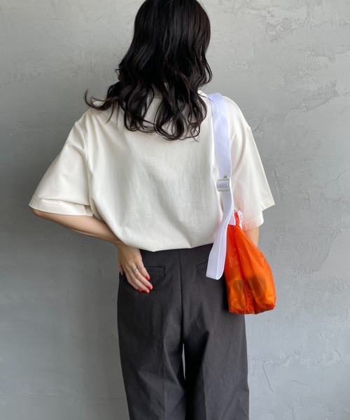 FRED PERRY（フレッドペリー）の「[FRED PERRY/フレッドペリー] ブランドロゴ刺繍 パネルTシャツ（Tシャツ/カットソー・レディース・ブラック/キナリ・S/M/L）」の22枚目の写真
