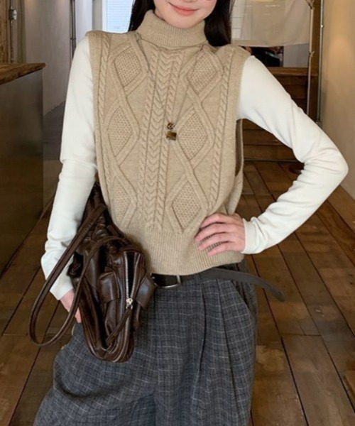 Vipoa(ヴィポア)の「タートルネックツイストセーターベスト(ベスト・レディース・グレー/ベージュ・FREE)」の19枚目の写真