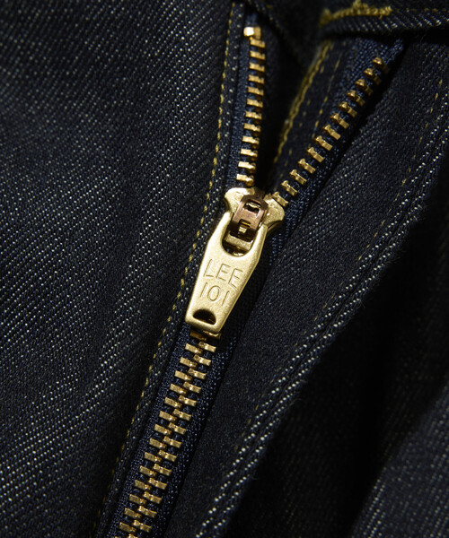 Lee(リー)の「Lee × FREAK'S STORE/リー 別注 RIDERS 101 WIDE LEG/ライダース ワンオーワンジェー ワイドレッグ パンツ デニムパンツ(デニムパンツ・メンズ・ネイビー/インディゴブルー・34/30/32)」の9枚目の写真