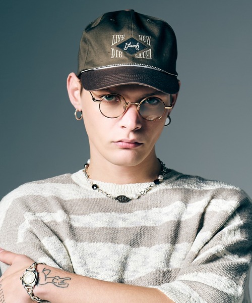 glamb（グラム）の「Timeless Teashade Sunglasses / タイムレスティーシェードサングラス（サングラス・メンズ・ゴールド/シルバー・FREE）」の4枚目の写真