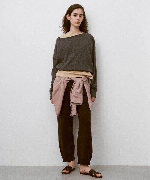UNFIL（アンフィル）の「UNFIL | フロントドレープ ニットプルオーバー WOMEN（ニット/セーター・レディース・ベージュ/チャコール・1）」の13枚目の写真