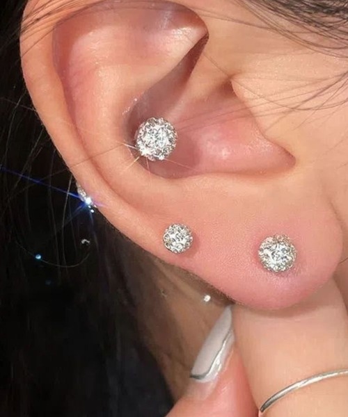 Rennet(レネット)の「一粒 スタッド ピアス(ピアス(両耳用)・レディース・シルバー・LARGE/MEDIUM/SMALL)」の1枚目の写真
