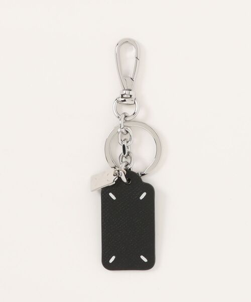 Maison Margiela(メゾンマルジェラ)の「Maison Margiela DOUBLE TAG KEYRING SMALL(キーホルダー・メンズ・ブラック・FREE)」の2枚目の写真