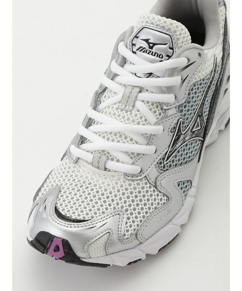 MIZUNO(ミズノ )の「【emmi|Mizuno】WAVE RIDER 10(スニーカー・レディース・ホワイト・23/23.5/24/24.5/25)」の4枚目の写真
