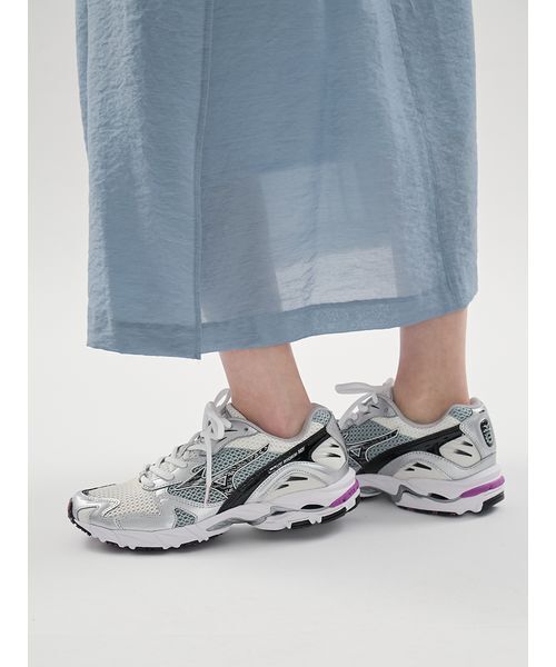 MIZUNO(ミズノ )の「【emmi|Mizuno】WAVE RIDER 10(スニーカー・レディース・ホワイト・23/23.5/24/24.5/25)」の10枚目の写真