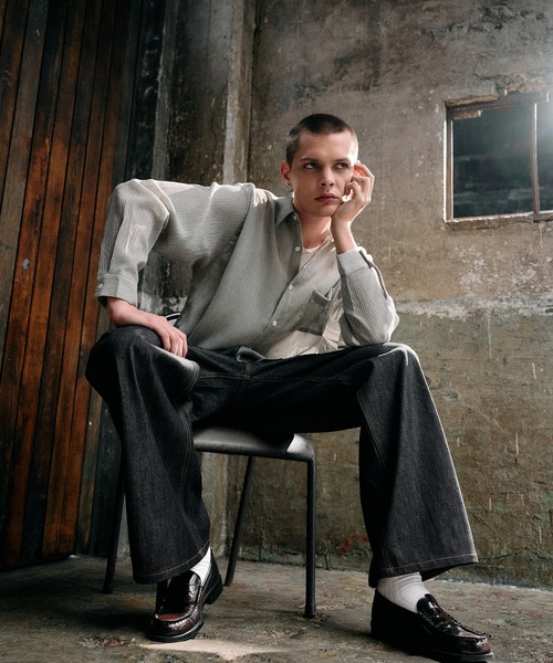 Regen Glanz(レーゲングランツ)の「crinkle texture relaxed shirt / クリンクルテクスチャーリラックスシャツ(シャツ/ブラウス・メンズ・ライトホワイト/ブラック/ブルー・MEDIUM/LARGE/SMALL)」の16枚目の写真