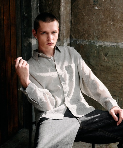 Regen Glanz(レーゲングランツ)の「crinkle texture relaxed shirt / クリンクルテクスチャーリラックスシャツ(シャツ/ブラウス・メンズ・ライトホワイト/ブラック/ブルー・MEDIUM/LARGE/SMALL)」の8枚目の写真