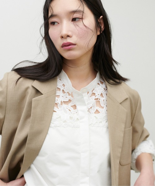 LARUTA(ラルータ)の「【LARUTA】刺繍レース切替シャツ(シャツ/ブラウス・レディース・オフホワイト/ストライプ/ネイビー/ダークブラウン・FREE)」の10枚目の写真