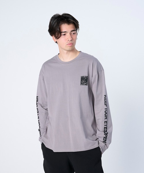 FLASH PACKER(フラッシュパッカー)の「FLASH PACKER フラッシュパッカー / リラックスシルエット Dry Silky Cotton ロングスリーブ 眼差しプリント Tシャツ ロンT // XLT-EYES(Tシャツ/カットソー・メンズ・ホワイト/ブラック/グレー・SMALL/MEDIUM/LARGE/X-LARGE)」の1枚目の写真