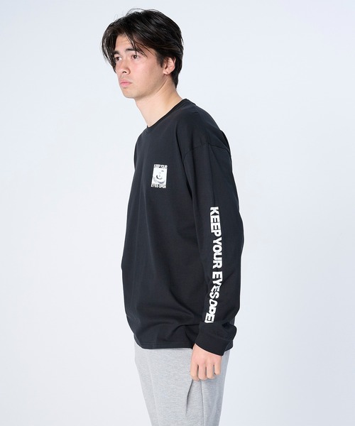 FLASH PACKER(フラッシュパッカー)の「FLASH PACKER フラッシュパッカー / リラックスシルエット Dry Silky Cotton ロングスリーブ 眼差しプリント Tシャツ ロンT // XLT-EYES(Tシャツ/カットソー・メンズ・ホワイト/ブラック/グレー・SMALL/MEDIUM/LARGE/X-LARGE)」の13枚目の写真
