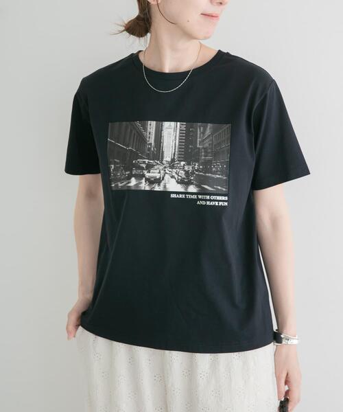 ITEMS URBANRESEARCH(アイテムズ アーバンリサーチ)の「箔プリントフォトTシャツ(Tシャツ/カットソー・レディース・ホワイト系その他/ブラウン/ホワイト/ネイビー・FREE)」の19枚目の写真