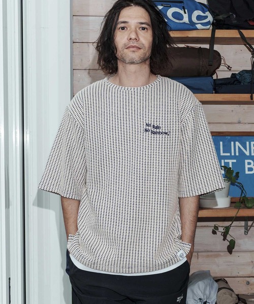 No Rain No Rainbow(ノーレインノーレインボー)の「mt10383-waffle knit cut&sewn カットソー(NR26S-03)(Tシャツ/カットソー・メンズ・ネイビー×ホワイト/ブラック/グレー×ホワイト・L/M/S)」の9枚目の写真