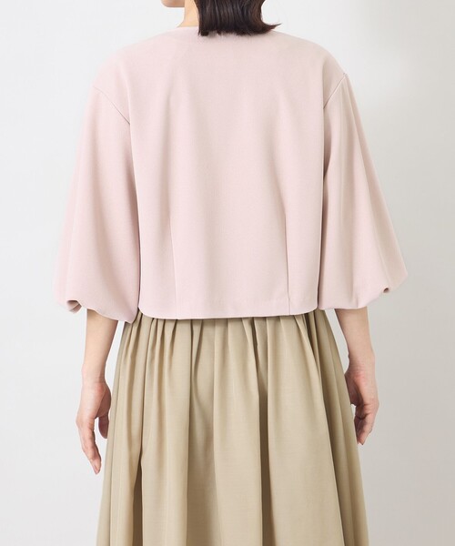 TO BE CHIC(トゥー ビー シック)の「エアリーツイルジャージ ジャケット(ノーカラージャケット・レディース・ブラック/オフホワイト/ピンク系その他2・40)」の9枚目の写真