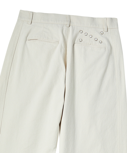 Beyond Closet（-）の「[COLLECTION LINE] ストラクチャードコットンカーブパンツクリーム（その他パンツ・メンズ・その他・LARGE/MEDIUM）」の5枚目の写真