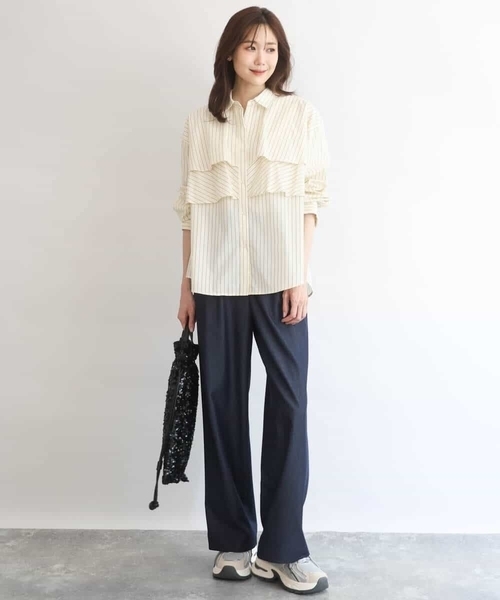 MK MICHEL KLEIN（エムケーミッシェルクラン）の「[洗える]ティアードフリルストライプ柄シャツブラウス（シャツ/ブラウス・レディース・ダークインディゴブルー/クリーム/アイボリー・38）」の18枚目の写真