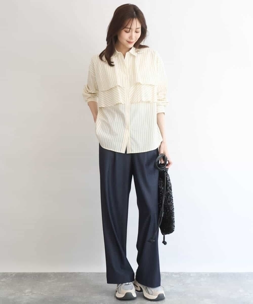 MK MICHEL KLEIN（エムケーミッシェルクラン）の「[洗える]ティアードフリルストライプ柄シャツブラウス（シャツ/ブラウス・レディース・ダークインディゴブルー/クリーム/アイボリー・38）」の16枚目の写真