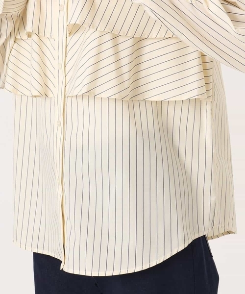 MK MICHEL KLEIN（エムケーミッシェルクラン）の「[洗える]ティアードフリルストライプ柄シャツブラウス（シャツ/ブラウス・レディース・ダークインディゴブルー/クリーム/アイボリー・38）」の9枚目の写真