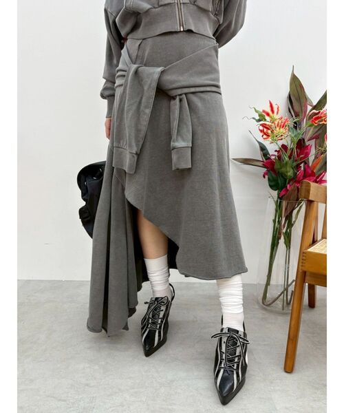 EVRIS(エヴリス)の「ダメージスウェットアシンメトリーロングスカート【セットアップ着用可能】春服(スカート・レディース・その他1/グレー/ホワイト・FREE)」の3枚目の写真