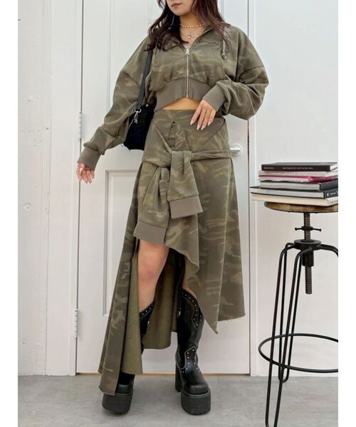 EVRIS(エヴリス)の「ダメージスウェットアシンメトリーロングスカート【セットアップ着用可能】春服(スカート・レディース・その他1/グレー/ホワイト・FREE)」の12枚目の写真