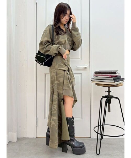EVRIS(エヴリス)の「ダメージスウェットアシンメトリーロングスカート【セットアップ着用可能】春服(スカート・レディース・その他1/グレー/ホワイト・FREE)」の15枚目の写真