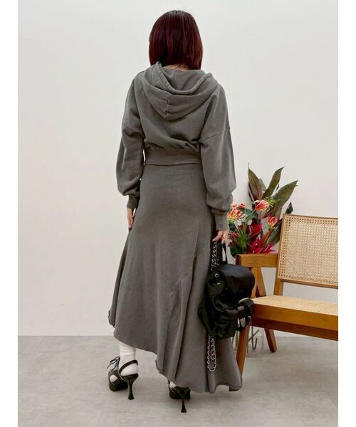 EVRIS(エヴリス)の「ダメージスウェットアシンメトリーロングスカート【セットアップ着用可能】春服(スカート・レディース・その他1/グレー/ホワイト・FREE)」の19枚目の写真
