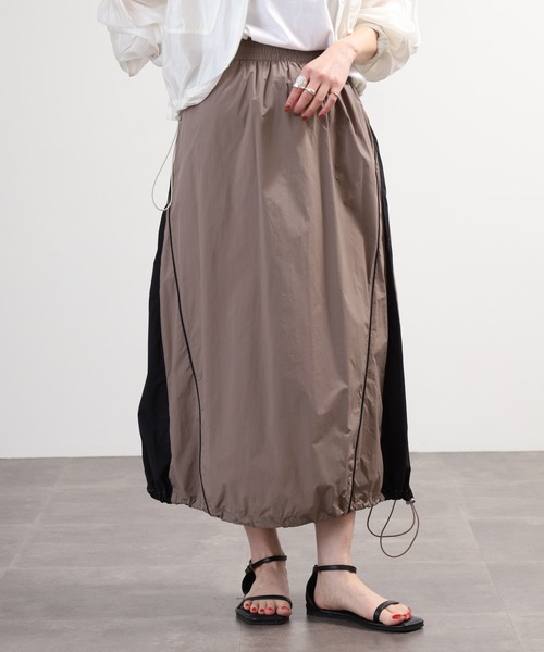 EGLANTINE(エグランティーヌ)の「EGLANTINE ナイロン切替配色スカート(スカート・レディース・ブラック/サンドベージュ/モカ・40)」の9枚目の写真