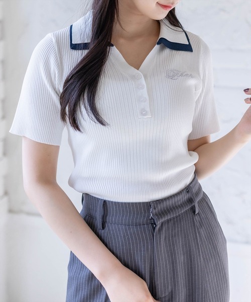 clear（クリア）の「ダブルカラーワンポイントラインストーンニットトップス［骨格ストレート/リブニット/きれいめカジュアル］（ニット/セーター・レディース・ネイビー/ホワイト×ネイビー/杢グレー/レッド・F）」の18枚目の写真