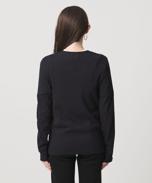 UNITED ARROWS（ユナイテッドアローズ）の「コットン フライス ヘンリーネック ロング Tシャツ（Tシャツ/カットソー・レディース・オフホワイト/ネイビー・FREE）」の14枚目の写真