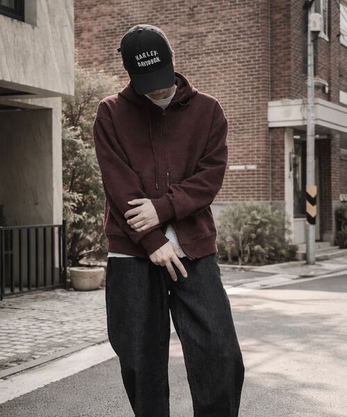 BASIC HOUSE（ベーシックハウス）の「[2PACK] 綿30番手 リラックスフィット 長袖Tシャツ 2パック (2色)（Tシャツ/カットソー・レディース・ホワイト/ブラック・105/85/90/95/100/110/115）」の4枚目の写真