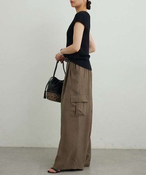 GALLARDAGALANTE（ガリャルダガランテ）の「【セットアップ対応】キュプラカーゴパンツ（その他パンツ・レディース・ブラウン/グレイッシュベージュ/ネイビー・0/1）」の14枚目の写真