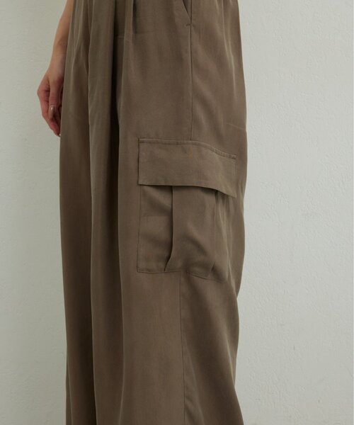 GALLARDAGALANTE（ガリャルダガランテ）の「【セットアップ対応】キュプラカーゴパンツ（その他パンツ・レディース・ブラウン/グレイッシュベージュ/ネイビー・0/1）」の22枚目の写真