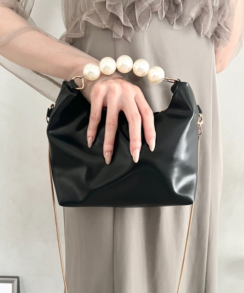wears(ウェアーズ)の「2wayパールハンドル ハンドバッグ クラッチバッグ(ハンドバッグ・レディース・シルバー/ホワイト/ブラック/ベージュ・FREE)」の1枚目の写真