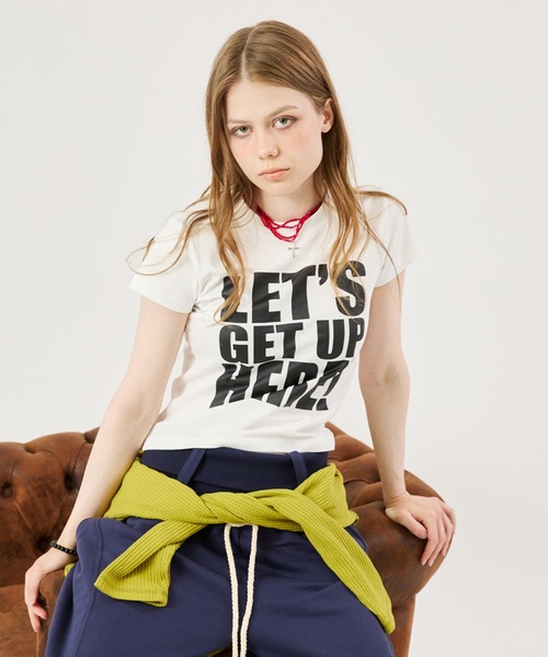 FTW(エフティダブリュー)の「LOGO PRINT TEE(Tシャツ/カットソー・レディース・オフホワイト/その他/レッド/ブルー系その他/イエロー・SMALL/LARGE/MEDIUM)」の2枚目の写真