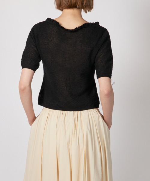CLANE(クラネ)の「CLANE W FACE FRILL KNIT CARDIGAN(ニット/セーター・レディース・オフホワイト/ブラック・1/2)」の5枚目の写真