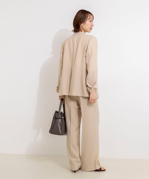 NOLLEY’S(ノーリーズ)の「《セットアップ対応》ストレッチツイルVネックジャケット(ノーカラージャケット・レディース・ネイビー/ベージュ・40/38/36)」の14枚目の写真