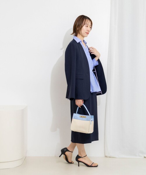 NOLLEY’S(ノーリーズ)の「《セットアップ対応》ストレッチツイルVネックジャケット(ノーカラージャケット・レディース・ネイビー/ベージュ・40/38/36)」の19枚目の写真