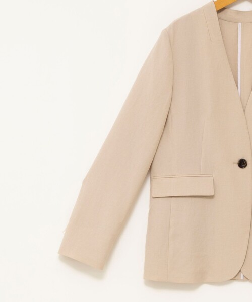 NOLLEY’S(ノーリーズ)の「《セットアップ対応》ストレッチツイルVネックジャケット(ノーカラージャケット・レディース・ネイビー/ベージュ・40/38/36)」の7枚目の写真