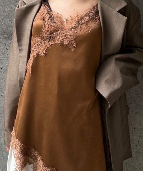 CIEL'AIR(シエルエアー)の「SATIN ASYMMETRIC CAMI(サテンアシンメトリーキャミ)(キャミソール・レディース・ブラウン/アイボリー・FREE)」の21枚目の写真