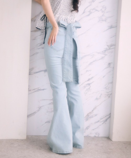 TITTY&CO.(ティティーアンドコー)の「ウエストリボンデニムパンツ(デニムパンツ・レディース・ブルー・MEDIUM/SMALL)」の4枚目の写真