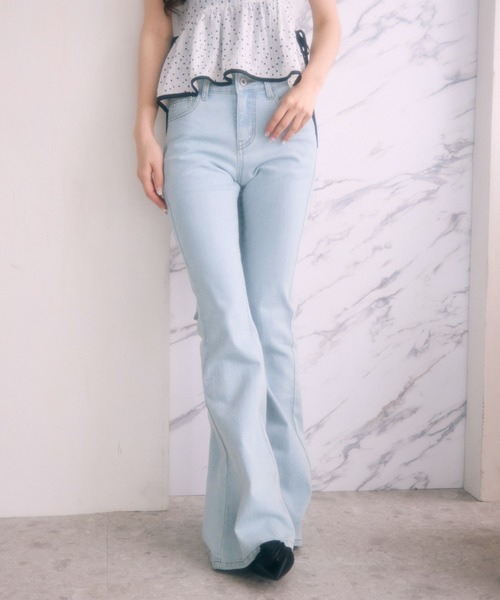 TITTY&CO.(ティティーアンドコー)の「ウエストリボンデニムパンツ(デニムパンツ・レディース・ブルー・MEDIUM/SMALL)」の2枚目の写真