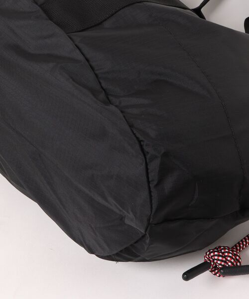 HUNTER(ハンター)の「HUNTER/ハンター トートバッグ トラベル パッカブル リップストップ ホールドオール PACKABLE RIPSTOP HOLDALL(トートバッグ・レディース・ブラック/ホワイト・FREE)」の14枚目の写真