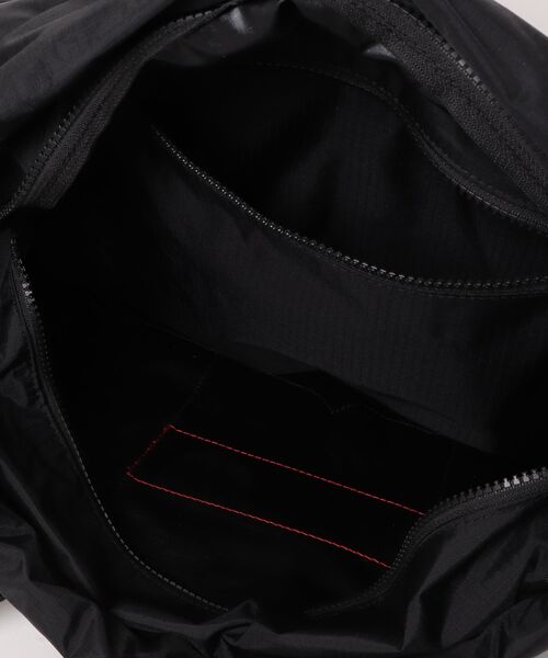HUNTER(ハンター)の「HUNTER/ハンター トートバッグ トラベル パッカブル リップストップ ホールドオール PACKABLE RIPSTOP HOLDALL(トートバッグ・レディース・ブラック/ホワイト・FREE)」の15枚目の写真