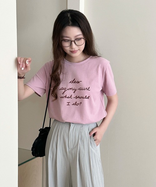 DAY CLOSET(デイ クローゼット)の「【立体フロッキー加工×英字ロゴプリント】半袖ラウンドネックTシャツ レディース(Tシャツ/カットソー・レディース・ブラック/ホワイト・FREE)」の6枚目の写真