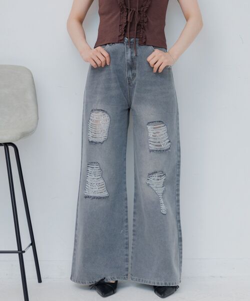 ems excite(エムズエキサイト)の「【2サイズ】刺繍入ダメージデニムPT(その他パンツ・レディース・ダークグレー/ケミカルウォッシュ・SMALL/MEDIUM)」の8枚目の写真