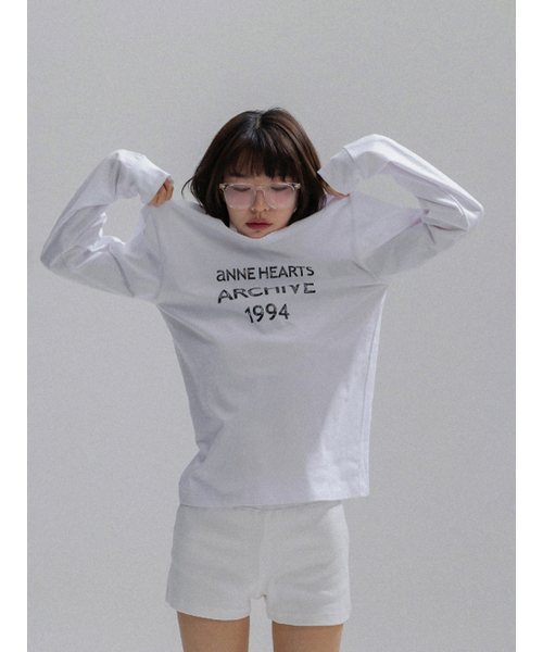 ANNEHEARTS(アンハーツ)の「Vintage Letter Archive Sleeve_WHITE(Tシャツ/カットソー・レディース・その他・FREE)」の5枚目の写真