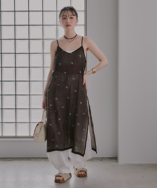 210nouve(トゥージュヌーブ)の「小花柄 刺繍 シアー キャミワンピース(ワンピース・レディース・ブラウン/アイボリー/ブラック・FREE)」の18枚目の写真
