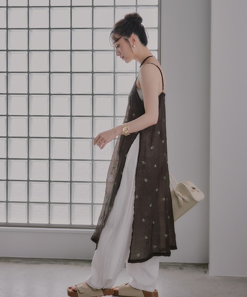 210nouve(トゥージュヌーブ)の「小花柄 刺繍 シアー キャミワンピース(ワンピース・レディース・ブラウン/アイボリー/ブラック・FREE)」の20枚目の写真