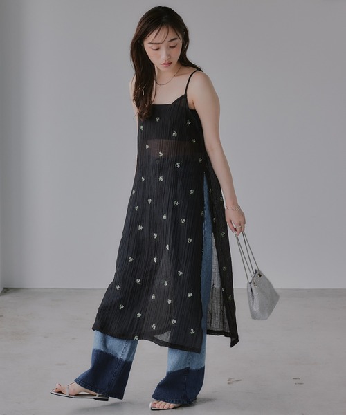 210nouve(トゥージュヌーブ)の「小花柄 刺繍 シアー キャミワンピース(ワンピース・レディース・ブラウン/アイボリー/ブラック・FREE)」の11枚目の写真